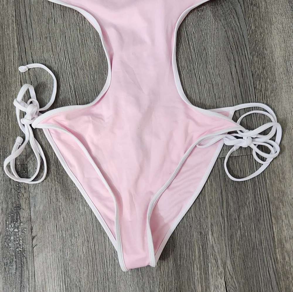 New!Frankies Bikini Amalia‎ One-piece Monokini Pink Heart